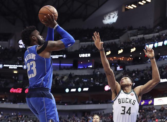 包含小牛队主场大胜对手占得上风的词条