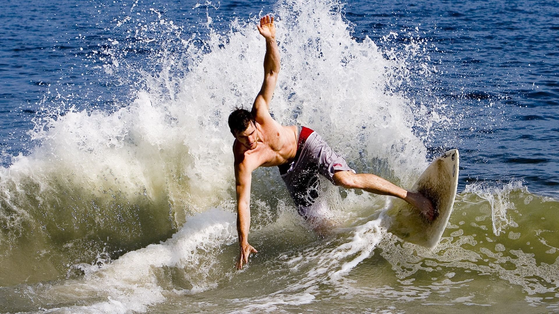 西决生死夜,伊布在重压下绽放,从质疑到传奇的蜕变