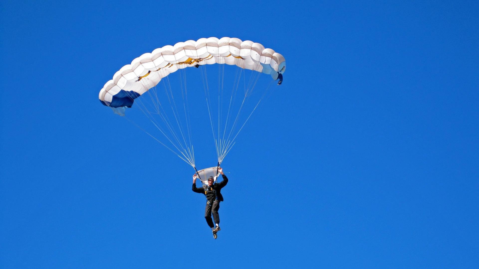 绿茵场上的险胜与乒乓球台的传奇，当德国队遭遇葡萄牙，张继科刷新历史纪录